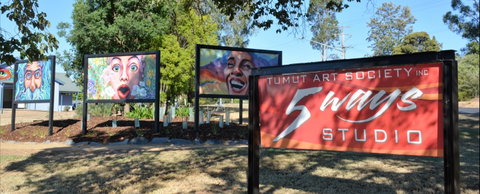 Tumut Art Society 5Ways Gallery - Find Attractions 0