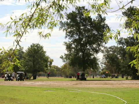 Warren Golf Club - Find Attractions 0