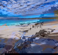 Bristol Point Beach - Find Attractions