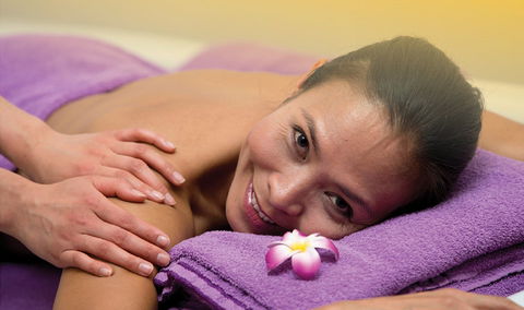 Club MMM! Day Spa - Find Attractions 0
