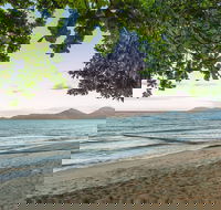 Holloways Beach - Find Attractions
