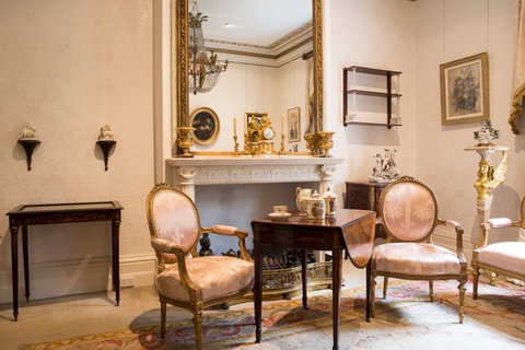 The Johnston Collection - Find Attractions 1