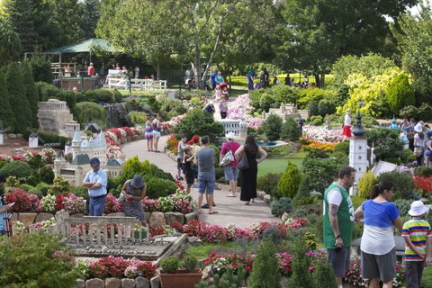 Cockington Green Gardens - Find Attractions 1
