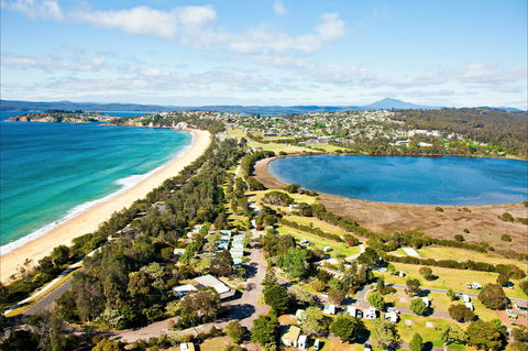 Aslings Beach - Find Attractions 1