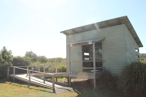 Boyters Lane Bird Hide - Find Attractions 1
