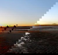 Far Beach - Find Attractions