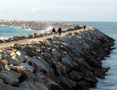 Iluka Break Wall - Find Attractions 0