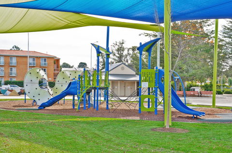 Queen Elizabeth Ll Park Queanbeyan - Find Attractions 0