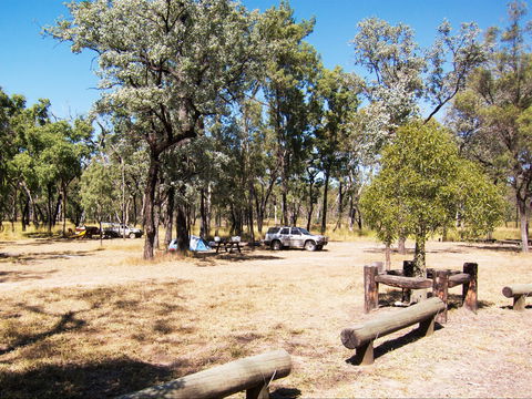 Salvator Rosa, Carnarvon National Park - Find Attractions 0