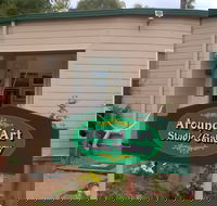Around Art Studio/Gallery - Find Attractions