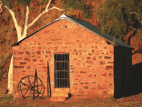 Barrow Creek - Find Attractions 2
