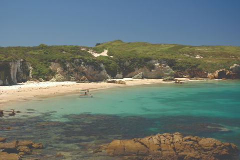 Broughton Island - Find Attractions 1