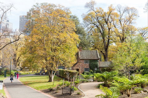 Cooks' Cottage - Find Attractions 1