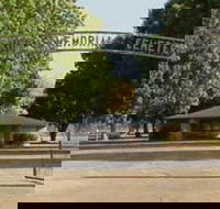 Katherine Cemetery - Find Attractions