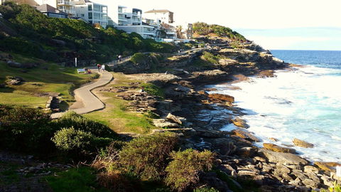MacKenzies Beach - Find Attractions 0