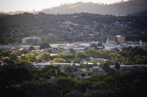 Monument Hill - Find Attractions 0