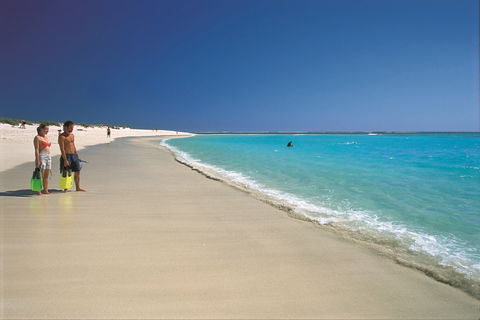 Turquoise Bay - Find Attractions 1