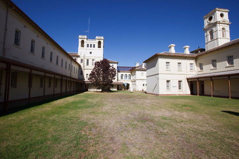 Aradale Lunatic Asylum - Find Attractions 1
