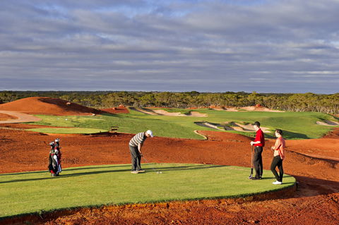 Kalgoorlie Golf Course - Find Attractions 0