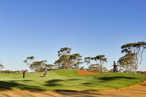 Kalgoorlie Golf Course - Find Attractions 1
