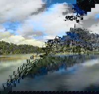 Lake Eacham Crater Lakes National Park - Find Attractions