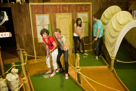 Mega Mini Golf - Find Attractions 2