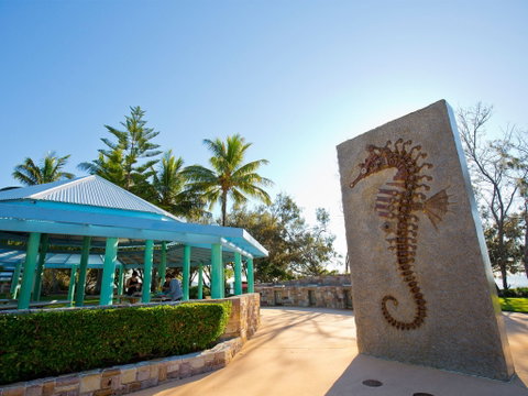 Millennium Esplanade And Tannum Sands Beach - Find Attractions 1