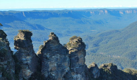 Three Sisters Walk - Find Attractions 2