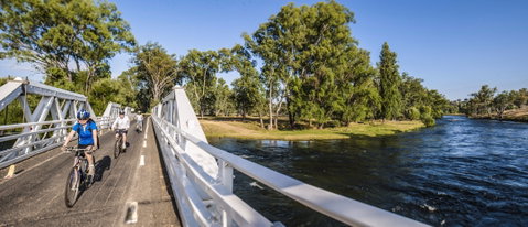 Tumut River Walk - Find Attractions 1