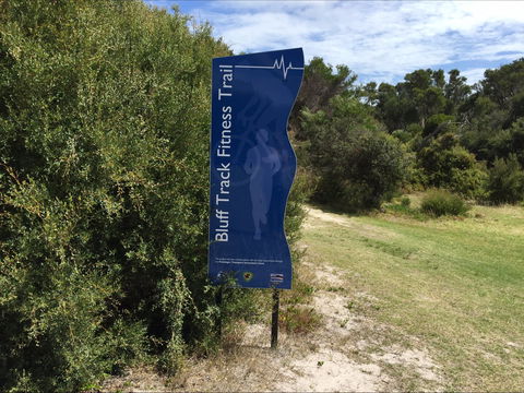 Bluff Track Fitness Trail - Find Attractions 0