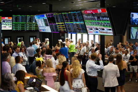 Gold Coast Turf Club - Find Attractions 0