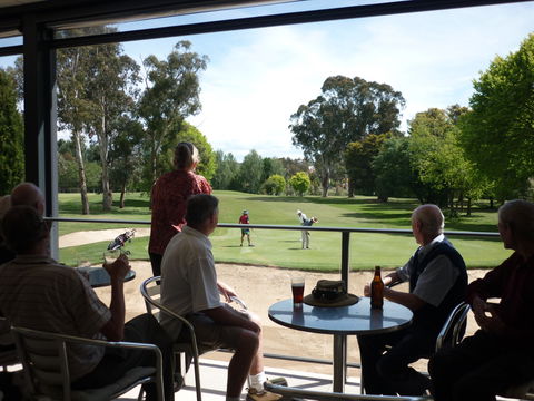 Queanbeyan Golf Club - Find Attractions 0