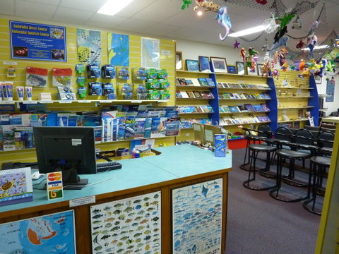 Reef Teach - Find Attractions 0