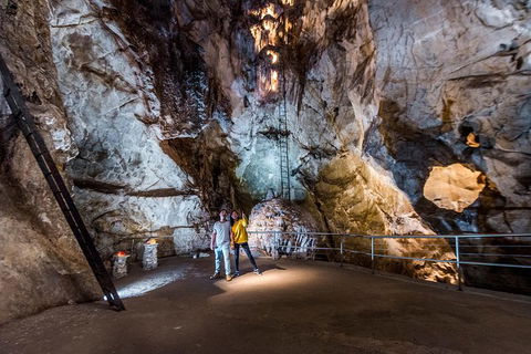 Jenolan Caves: Lucas Cave Tour - Find Attractions 1