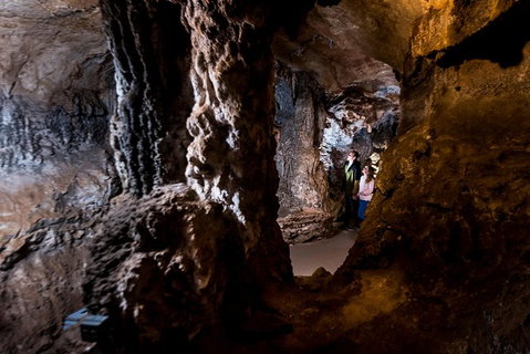 Jenolan Caves: Imperial Cave Tour - Find Attractions 1