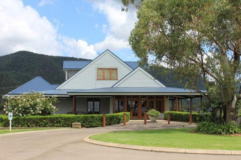 Audrey Wilkinson Vineyard: Picnic With Wine Masterclass Tasting - Find Attractions 5