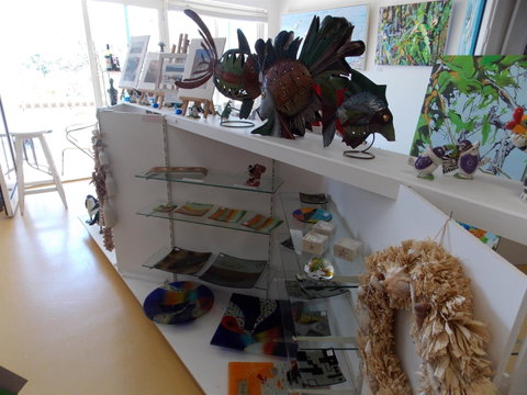 Huskisson Gallery And Picture Framing - Find Attractions 0