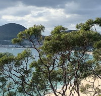 Newcastle Airport to the Tomaree Peninsula. - Find Attractions