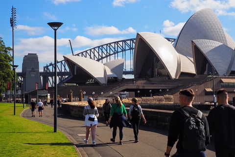 Quay People: Sydney Harbour Walking Tour With Coffee - Find Attractions 3