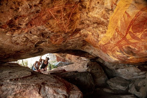 Arnhem Land Injalak Hill Full-Day Tour From Jabiru - Find Attractions 1