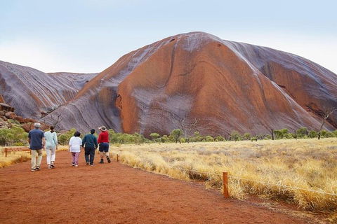 Explore Uluru: 7 Hours Guide Tour At Sunrise With Light Breakfast - Find Attractions 5