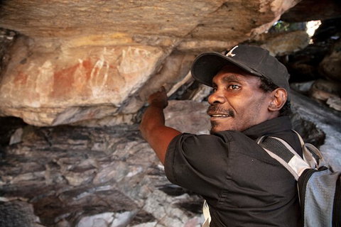 Arnhem Land Injalak Hill Full-Day Tour From Darwin - Find Attractions 2