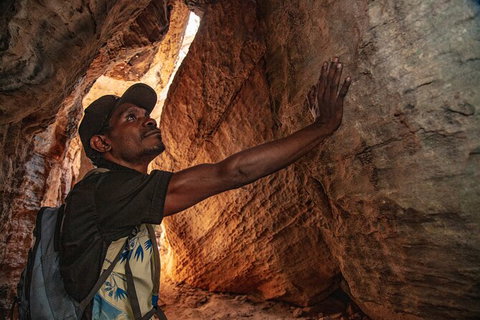 Arnhem Land Injalak Hill Full-Day Tour From Darwin - Find Attractions 12