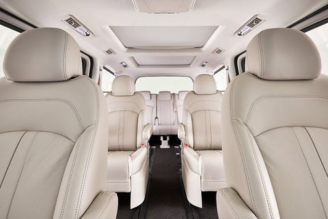 Luxury Van, Private Transfer, Cairns City - Cairns Airport - Find Attractions 1