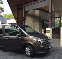 Mercedes 7 seat Limousine Cairns Airport to Port Douglas - Find Attractions