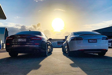 Maserati Quattroporte Limousine Transfer Cairns Airport To City - Find Attractions 7