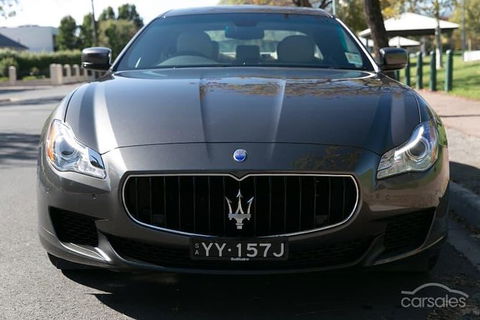 Maserati Quattroporte Limousine Transfer Cairns Airport To City - Find Attractions 9