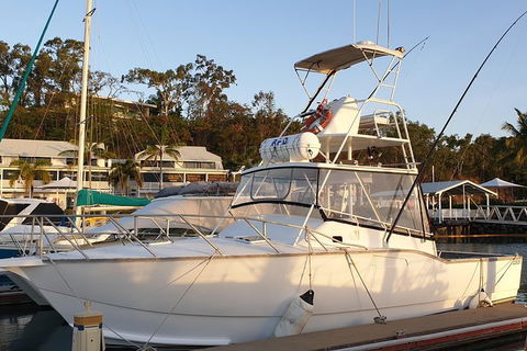 Adventure Fishing Combo Day - Fish, Swim, Whitehaven, Hill Inlet Bush Walking - Find Attractions 1