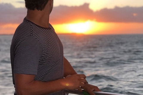 Sunset Twilight Cruise In Hervey Bay - Find Attractions 3