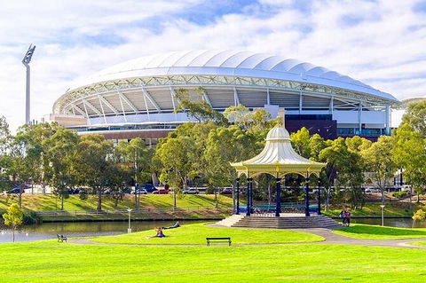 Arrival Private Transfers: Adelaide Airport ADL To Adelaide In Luxury Van - Find Attractions 8